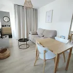 Stylish Nest: Studio Tout Confort Au Coeur De Pau